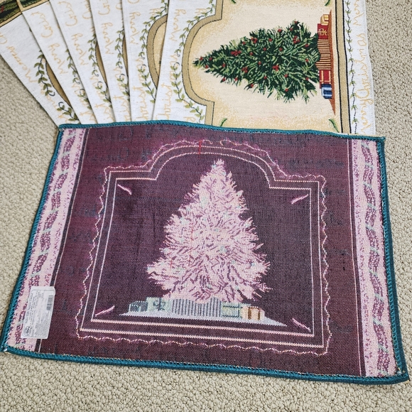 Loon Lake Weavers Christmas Placemats - Set of 7 Christmas Tree Print - Picture 4 of 6